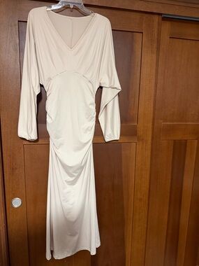 Elegant Cream V-Neck Long Sleeve Maxi Dress - Classic Women’s Evening Dress